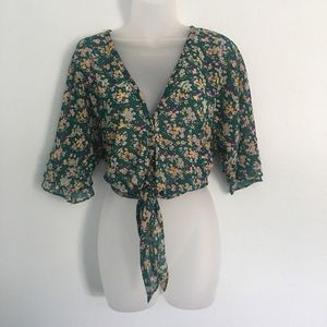 Jessica Simpson Flowy Floral Crop Top